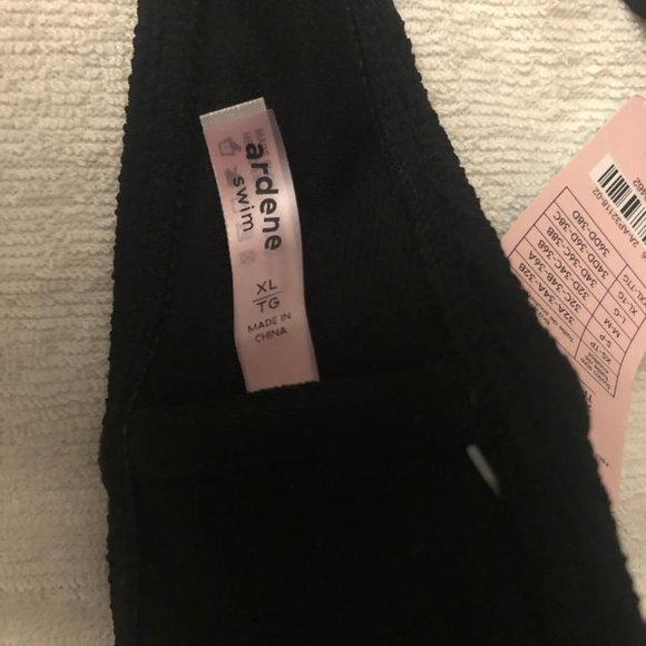 NEW- Bikini top - Picture 6 of 6